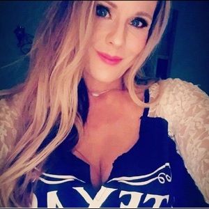 Meet your Posher, Dominique